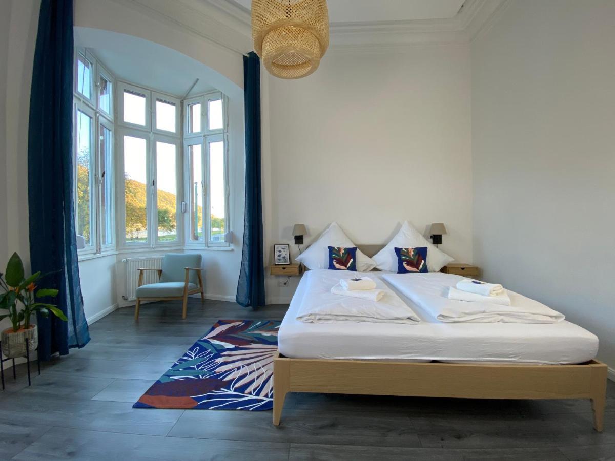 Direct Moselle View 200M² 4 Sz 10Pers Terrace Apartman Sankt Aldegund Kültér fotó