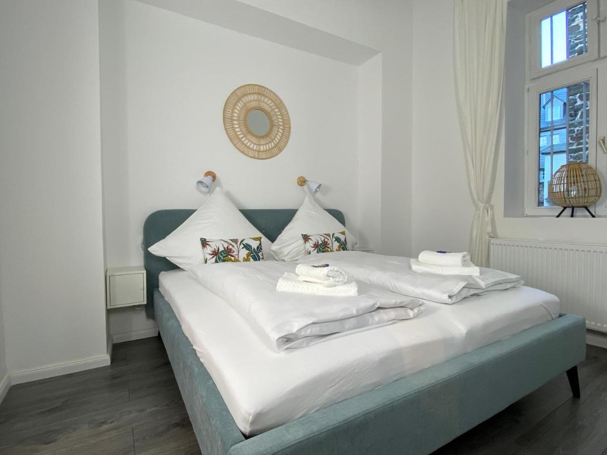 Direct Moselle View 200M² 4 Sz 10Pers Terrace Apartman Sankt Aldegund Kültér fotó