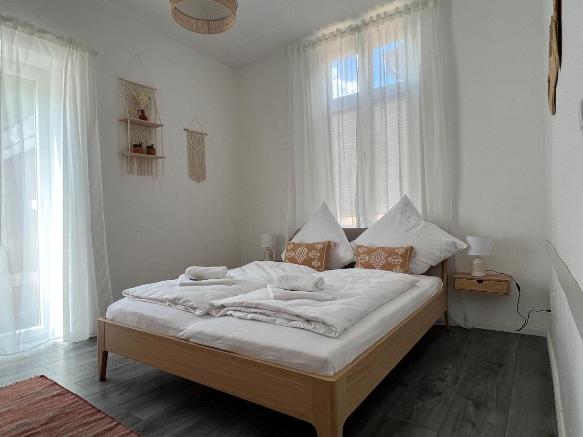 Direct Moselle View 200M² 4 Sz 10Pers Terrace Apartman Sankt Aldegund Kültér fotó